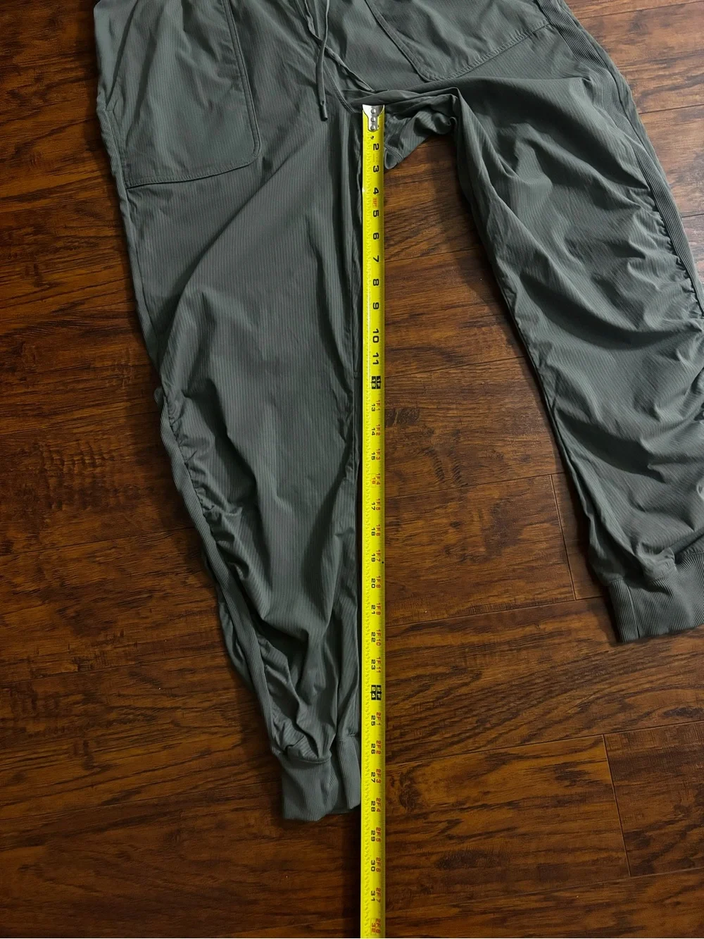 Lululemon Beyond The Studio Joggers Ribbed Active 7/8 Pants Olive Sage Green